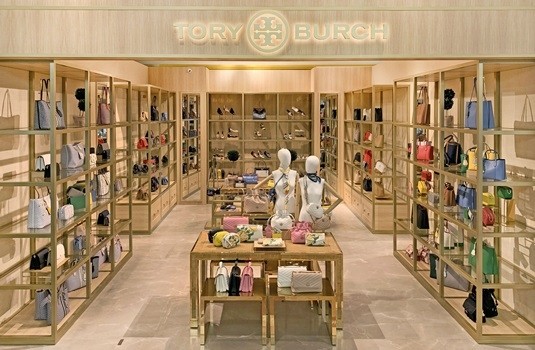 爆款新包到！TORY BURCH 夢幻花卉系列、揹上就擁有度假好心情