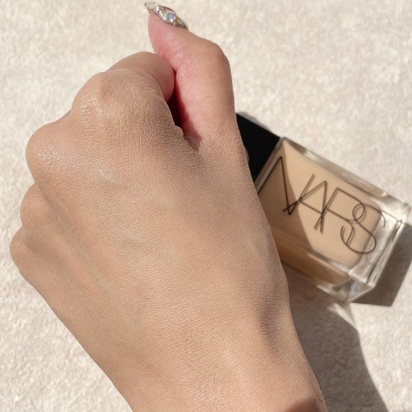 NARS 裸光肌萃粉底精華