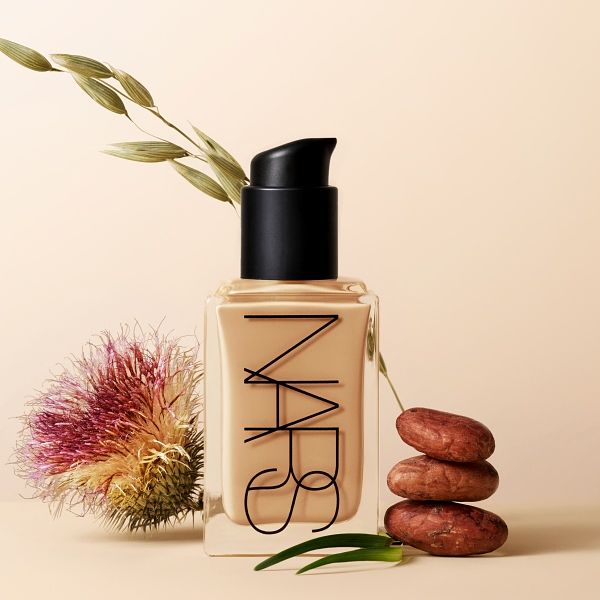 NARS 裸光肌萃粉底精華