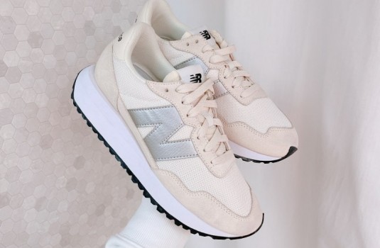 new balance 237 327 比較